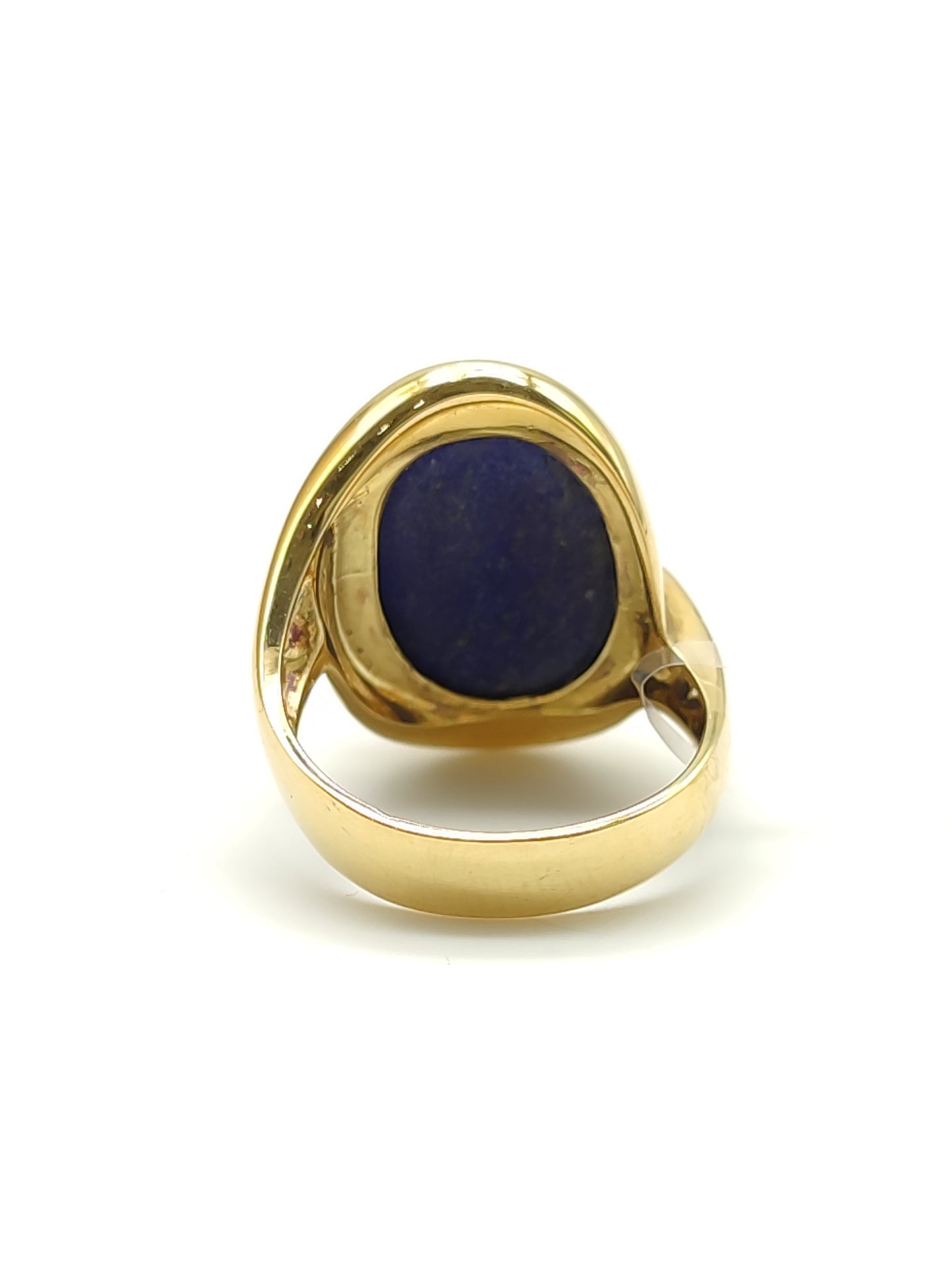 Gold ring with large oval lapis lazuli