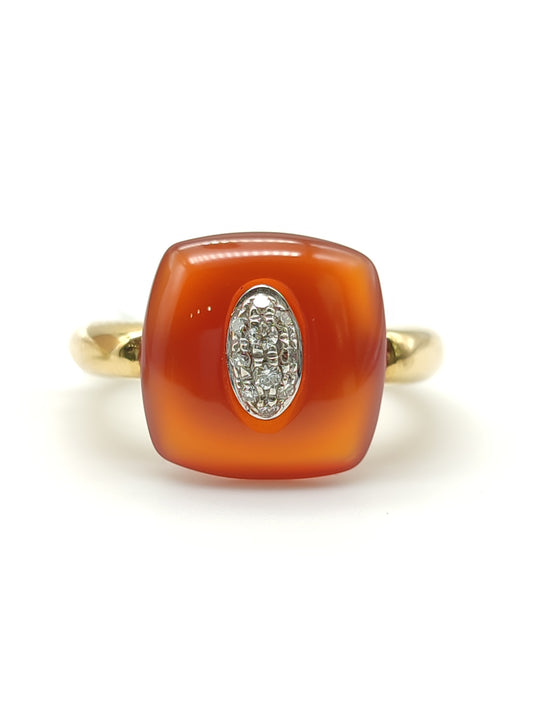 Gold ring with carnelian and diamonds