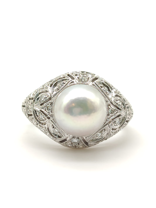 Pavan - Gold ring with pearl and diamonds