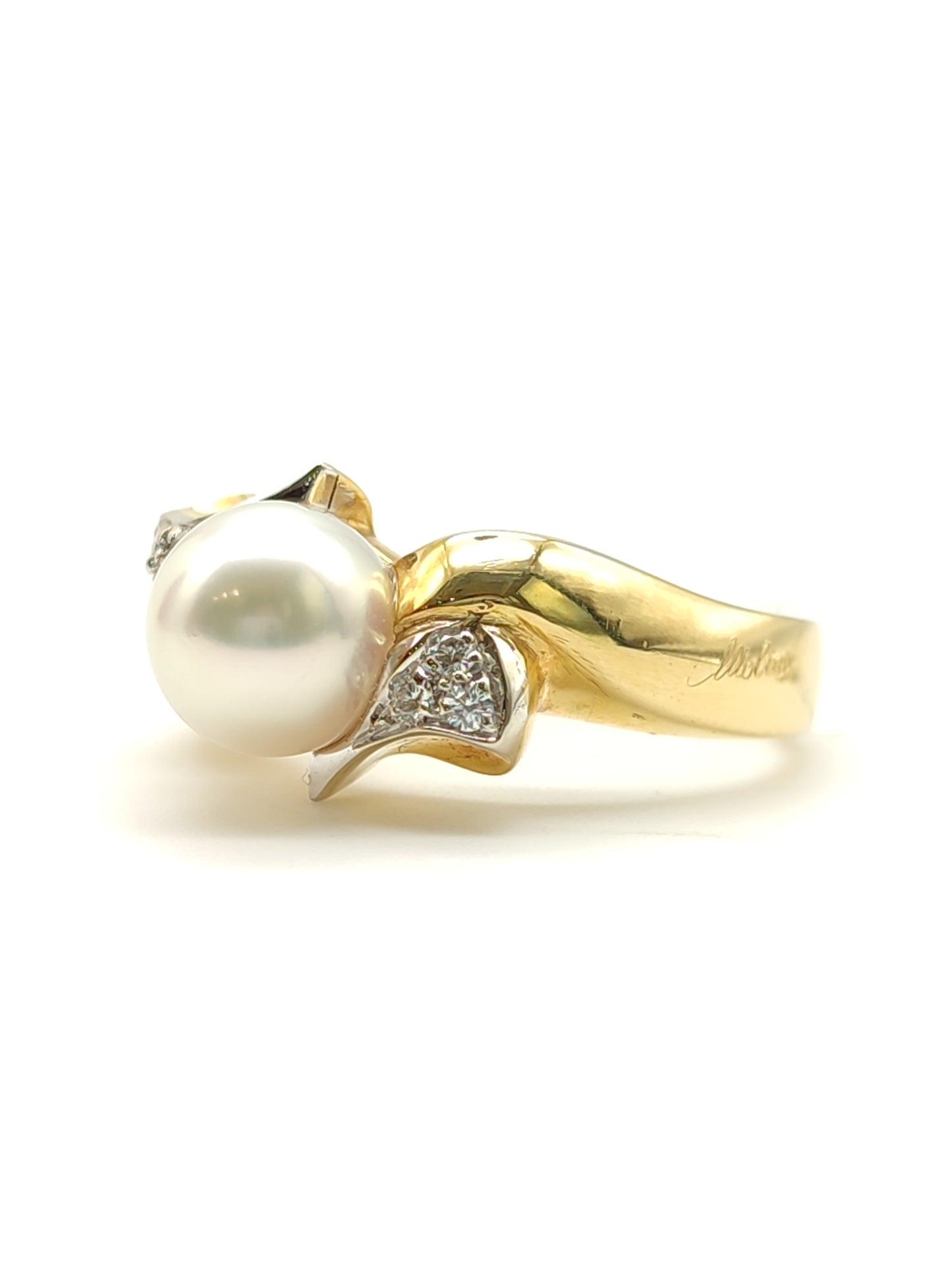 Pavan - Gold ring with pearl and diamonds