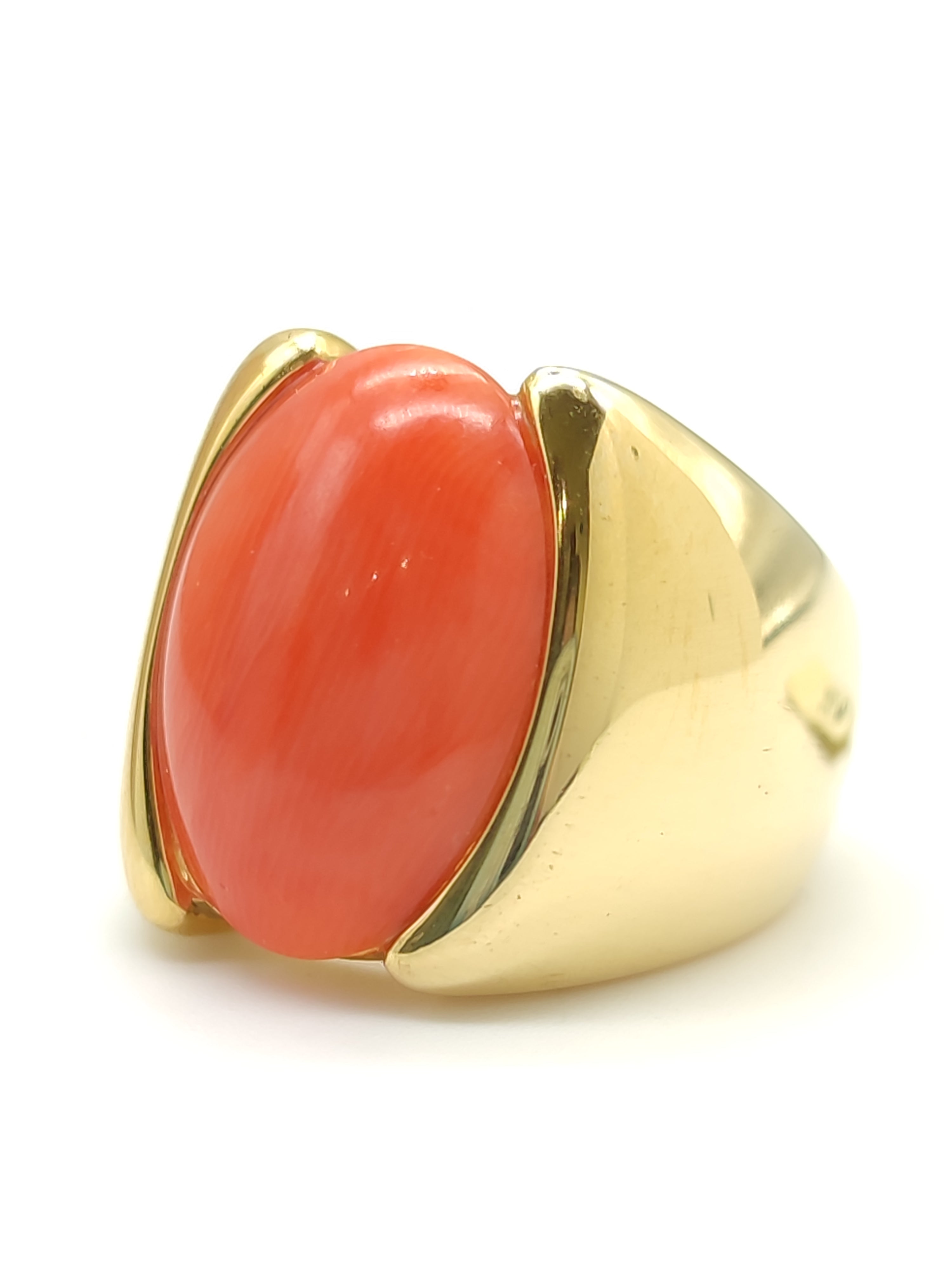 Anello oro store con corallo rosso