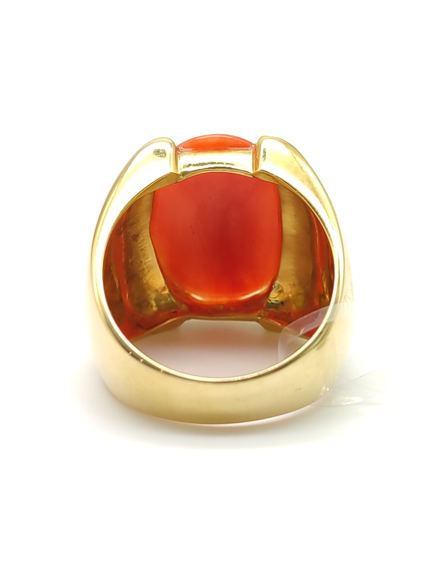 Gold ring with Italian coral cabochon