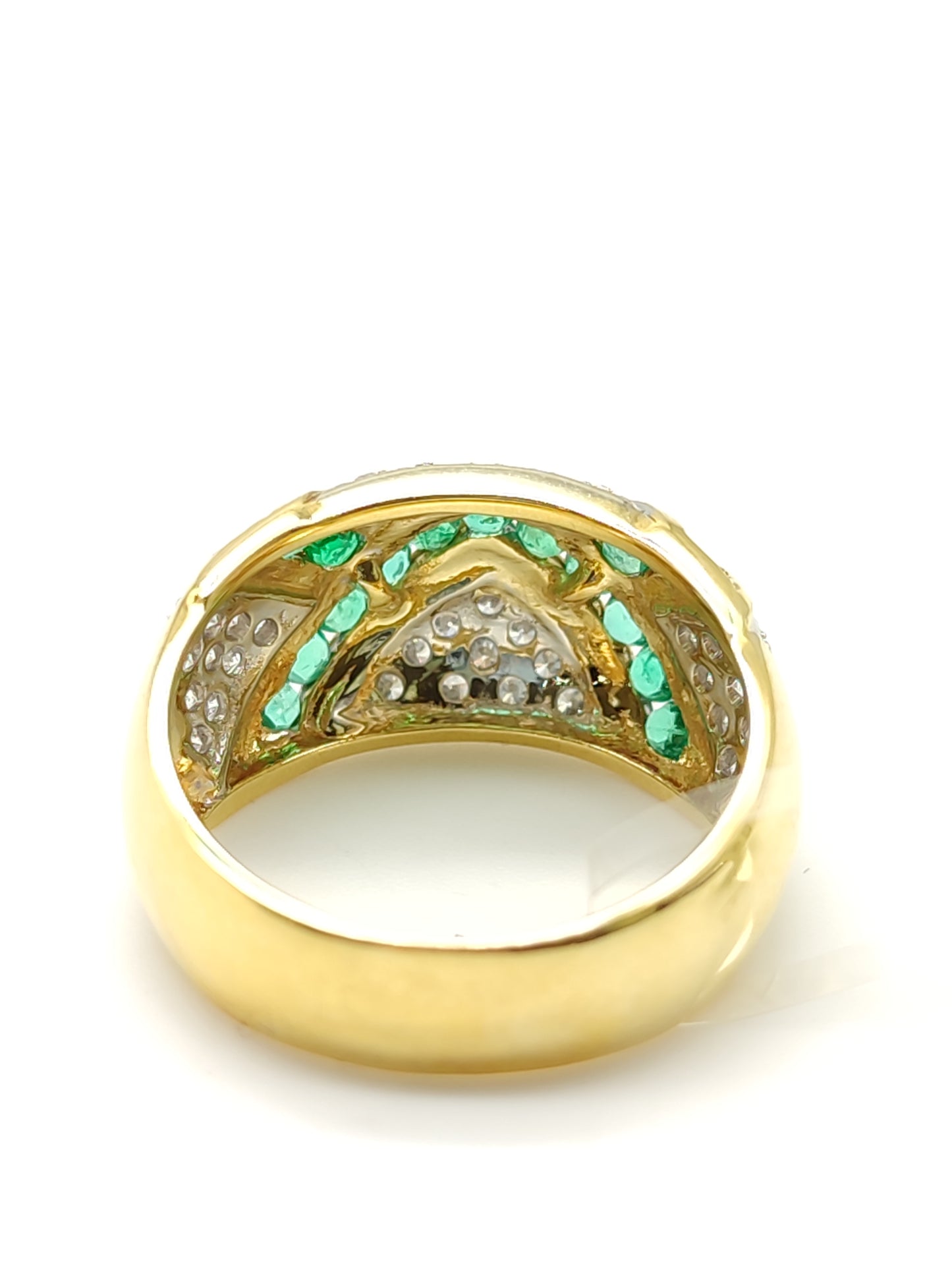 Pavan - Anello in oro con  smeraldi e diamanti