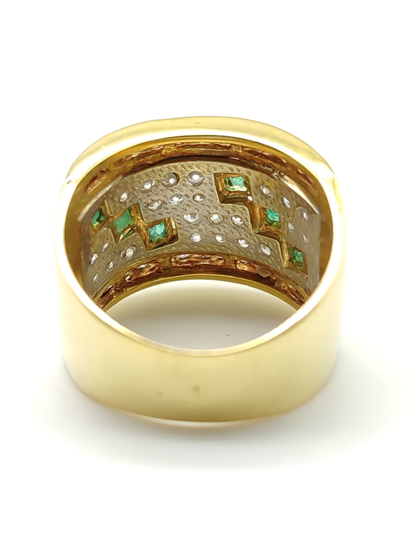 Pavan - Gold band ring with zircons and emeralds