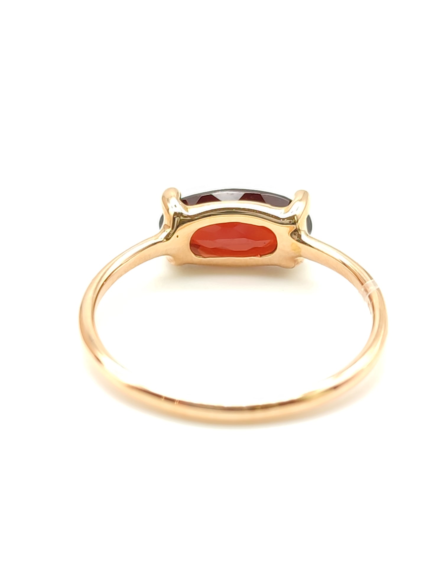 Pavan - Gold ring with garnet