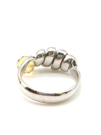 Gold ring with citrine quartz