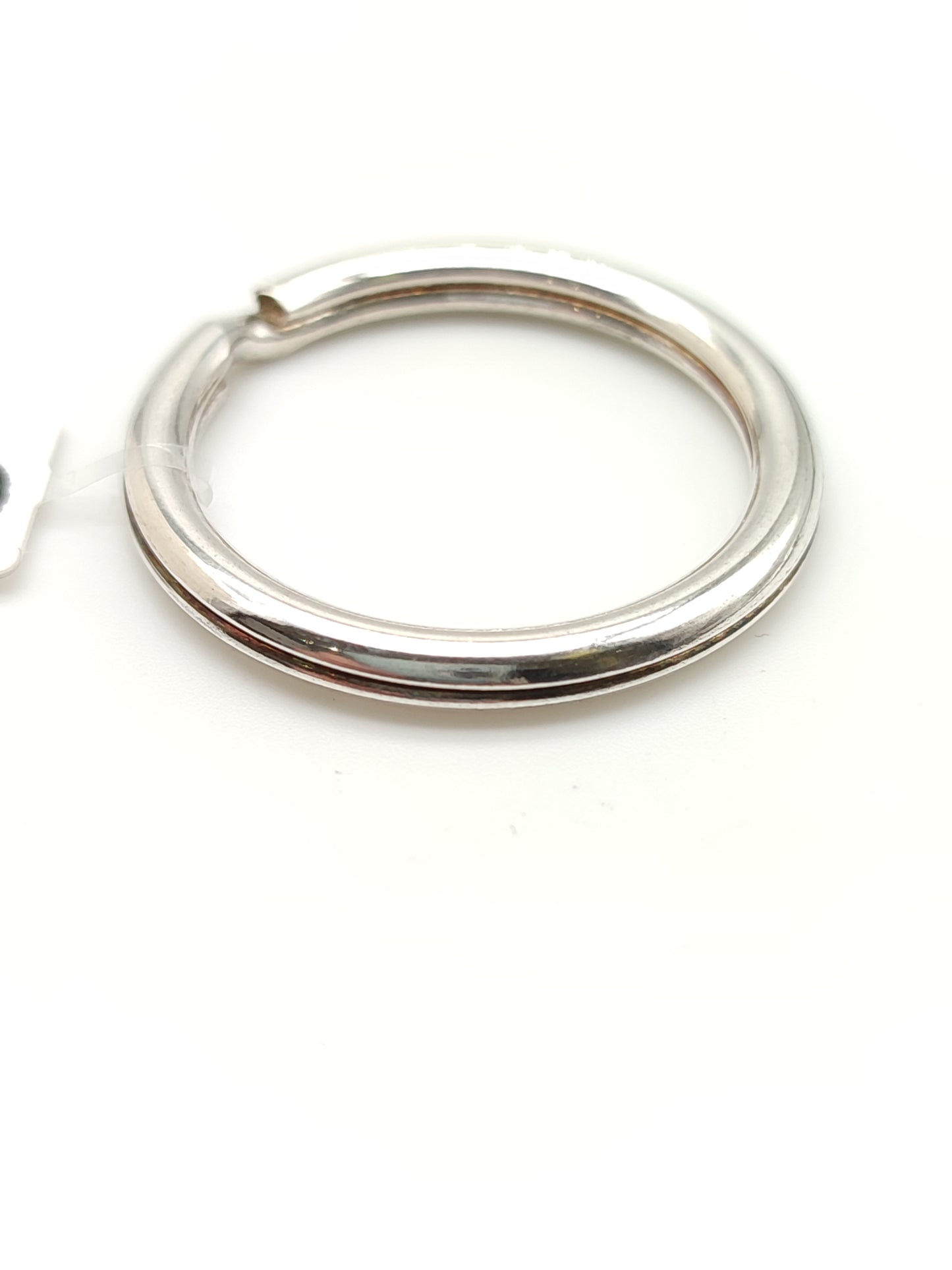 Silver key ring brisé ring
