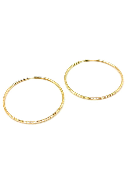 Gold earrings with large worked circles diameter 4.5 cm