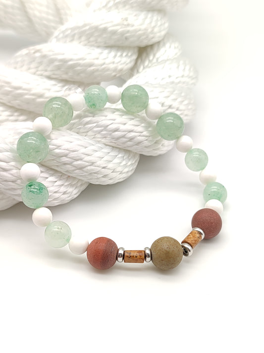 Elastic sea bracelet with semi-precious stones