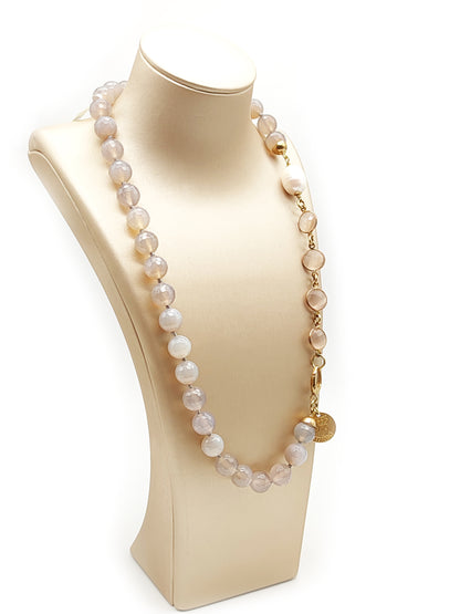Sea choker with adularia and pearl
