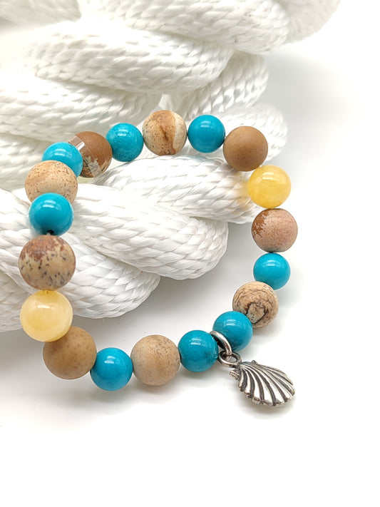 Elastic sea bracelet with shell and semiprecious stones
