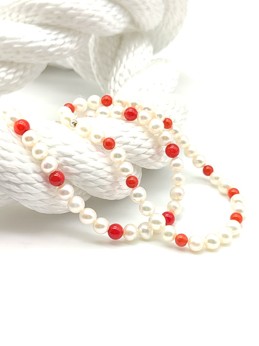 Elastic sea pearl and coral bracelet