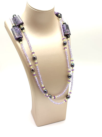 Long necklace with amethysts and cultured pearls