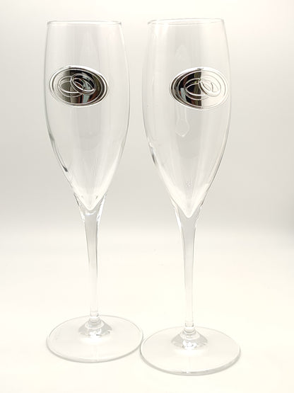 Puro glasses with silver wedding rings