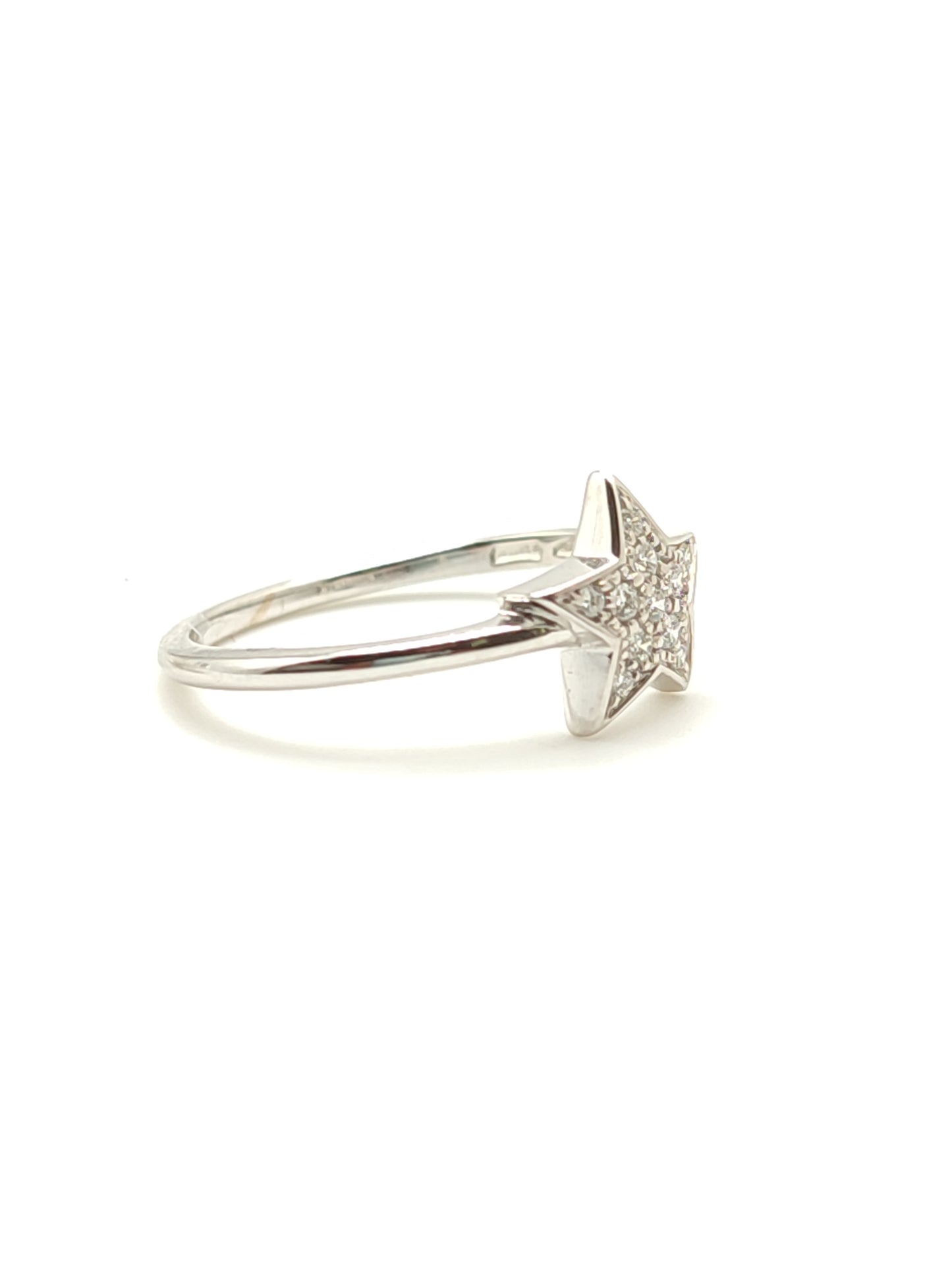 Gold star ring with 0.08ct diamonds