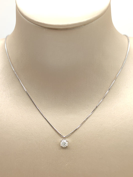 Gold necklace with 0.19ct light point diamond