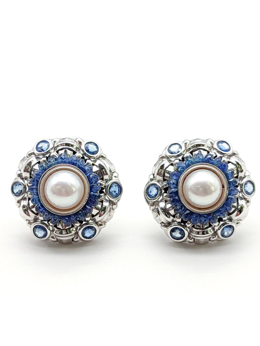 Gold earrings with sapphires and Zancan pearls