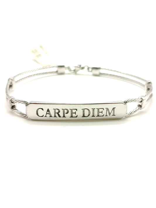 Semi-rigid bracelet in carpe diem silver