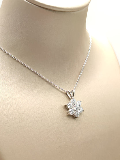 Silver necklace with zrconia flower