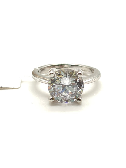 Solitaire silver ring