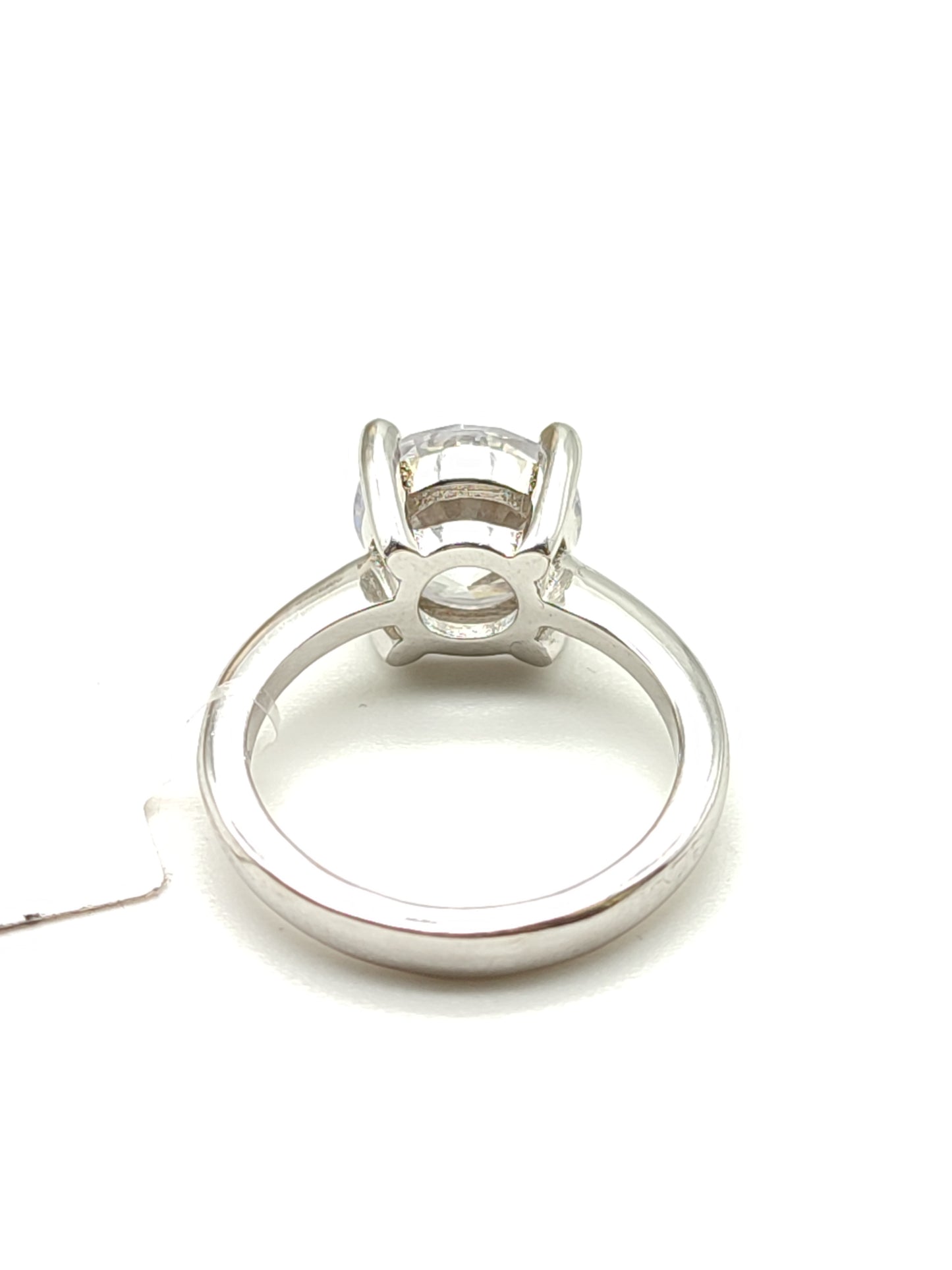Solitaire silver ring