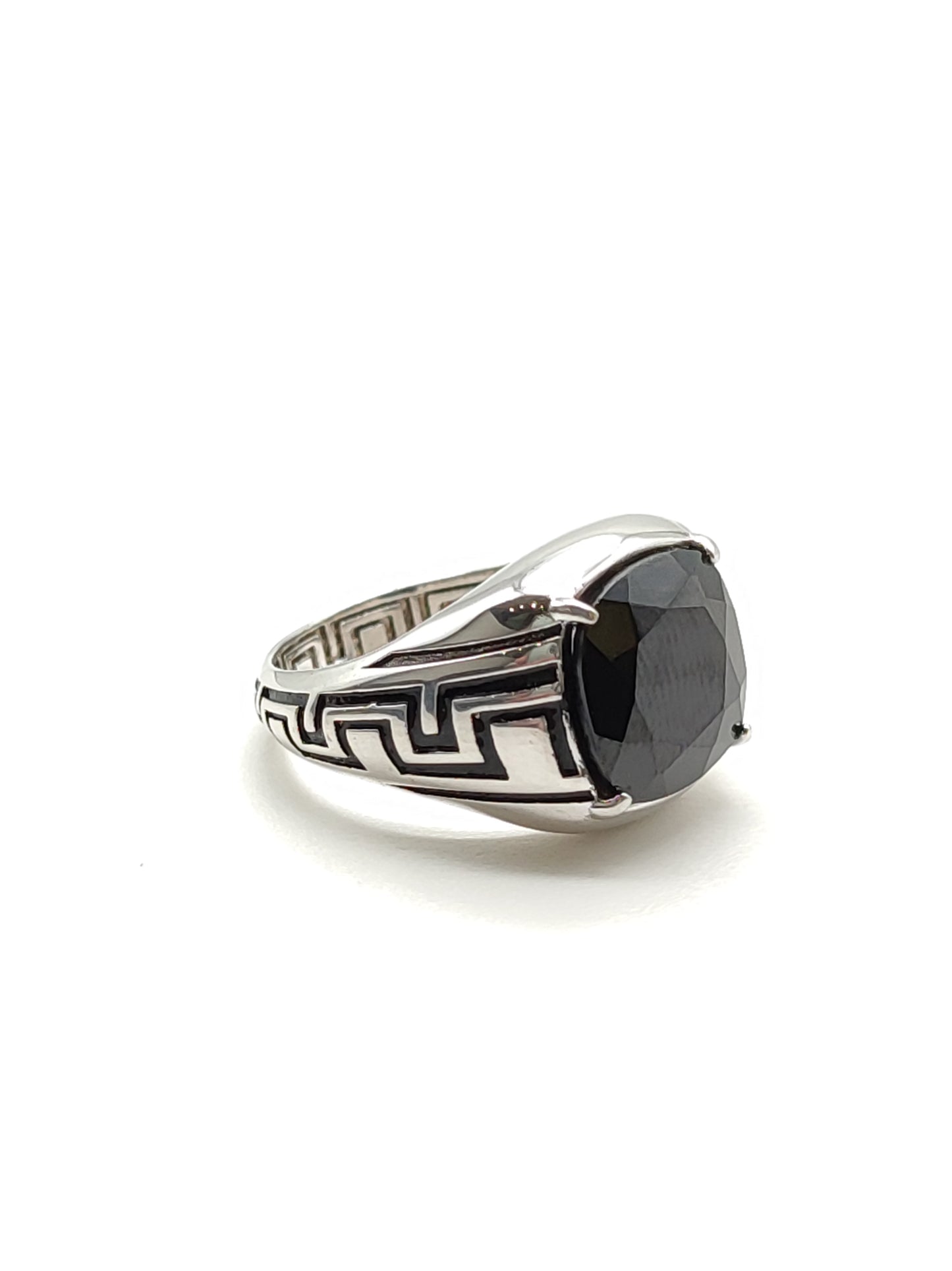 Silver ring with Spinel and Greca
