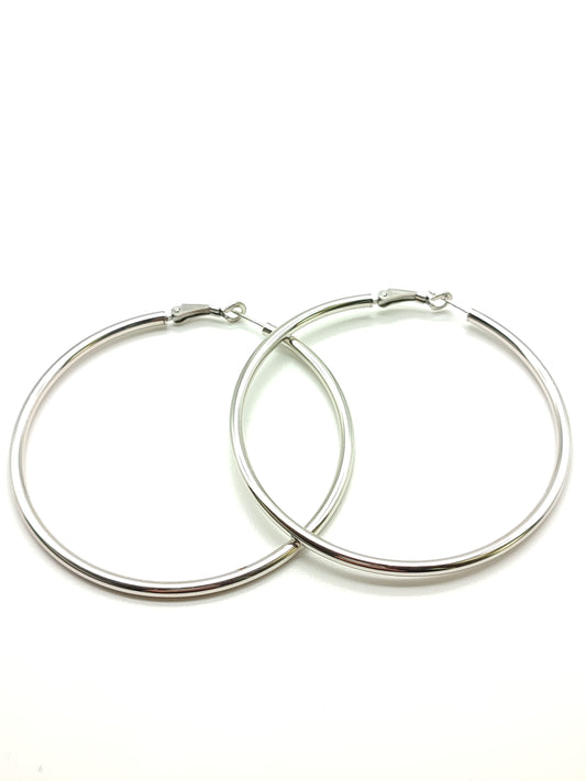 Large hoop earrings in silver