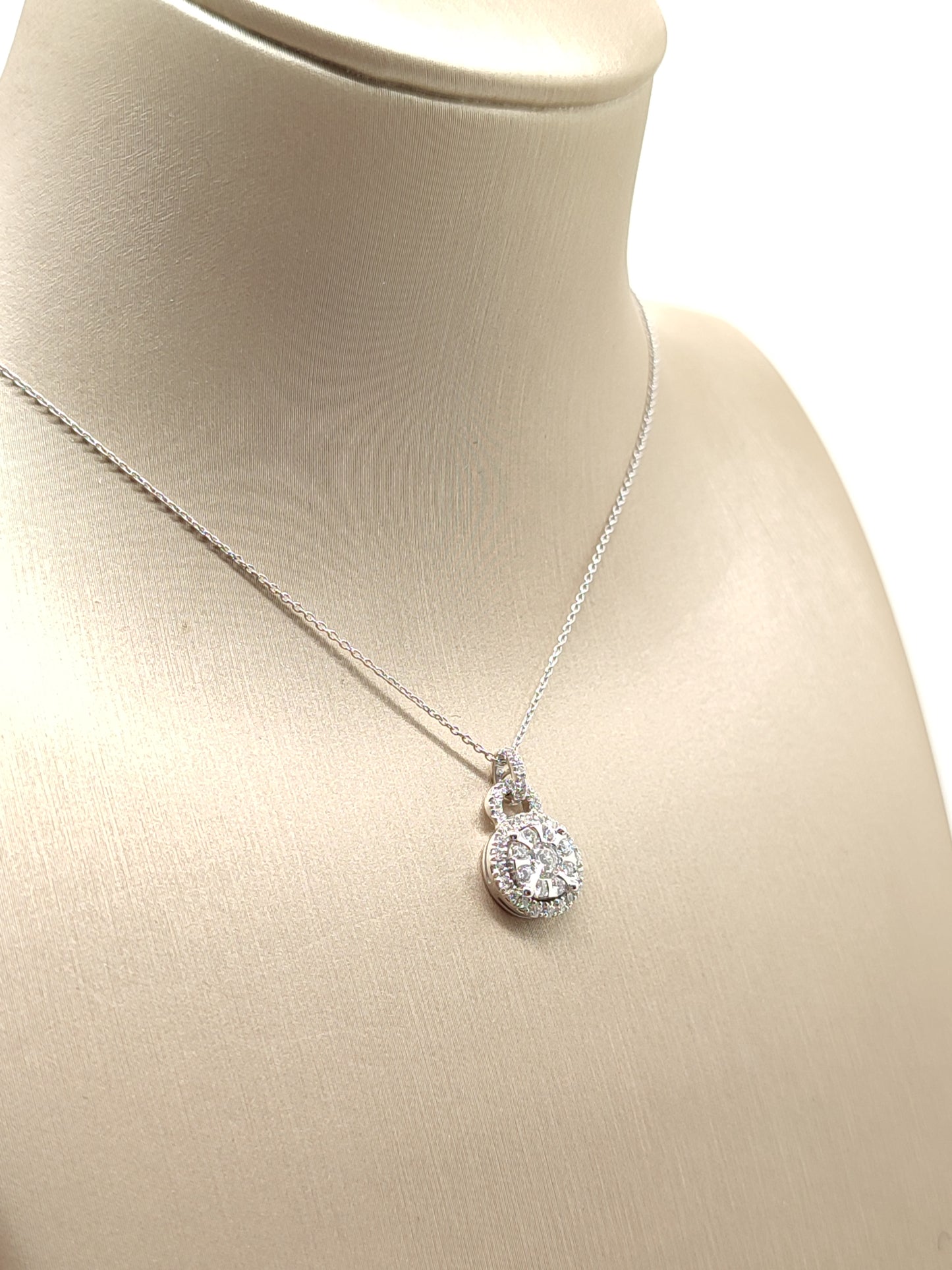 Light point padlock necklace with 0.39ct diamonds