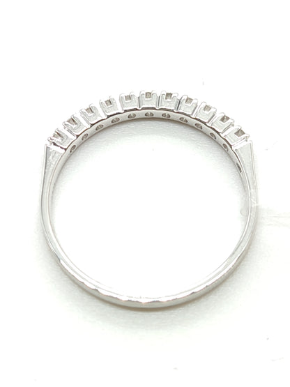 Half wedding band ring in gold with 0.13ct diamonds