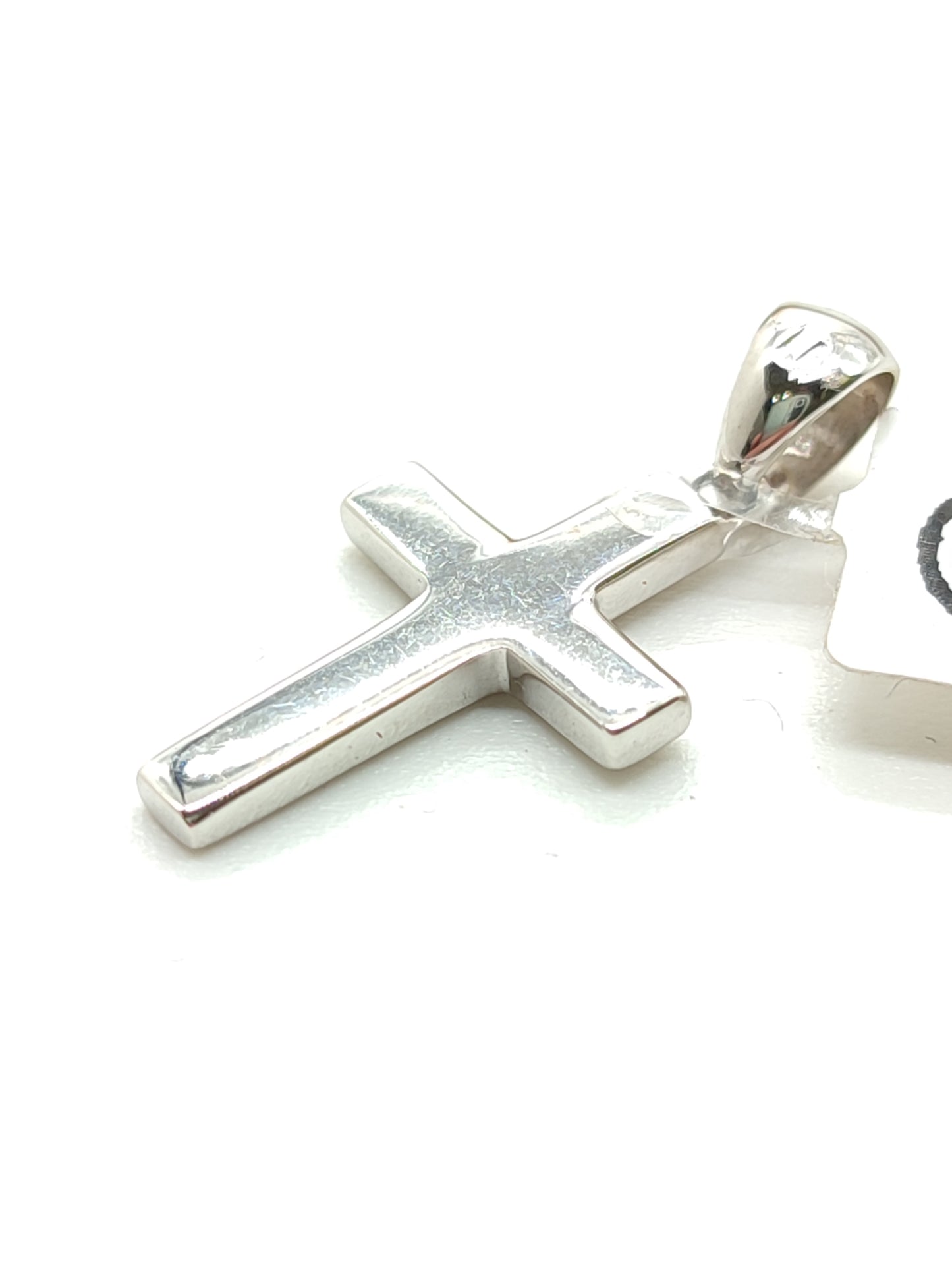Solid cross pendant in white gold 2 x 1.5 cm