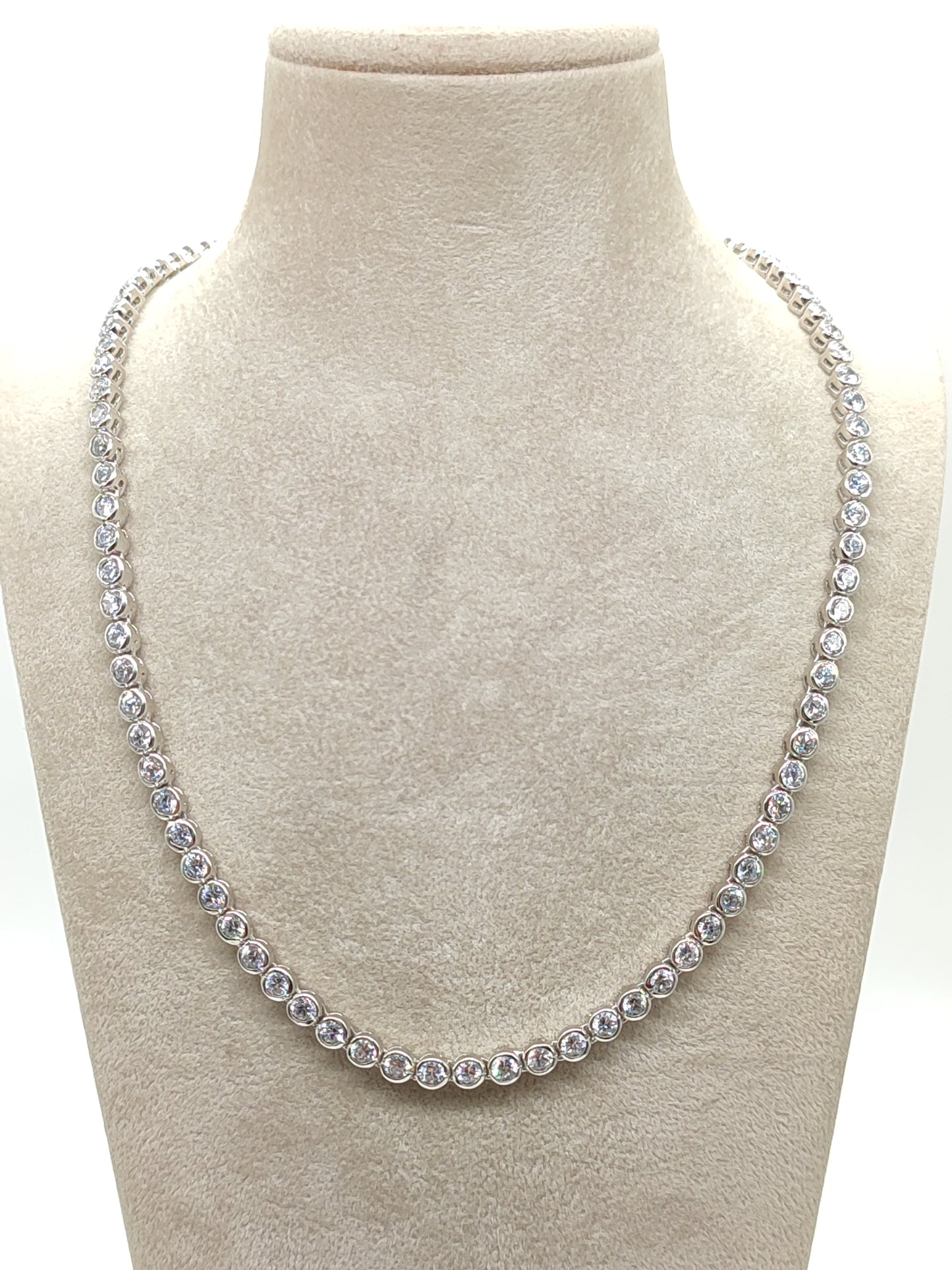 Silver tennis model necklace with zirconia