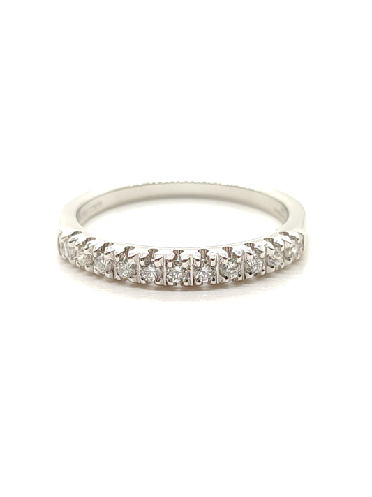 Half wedding band ring in gold with 0.19ct diamonds