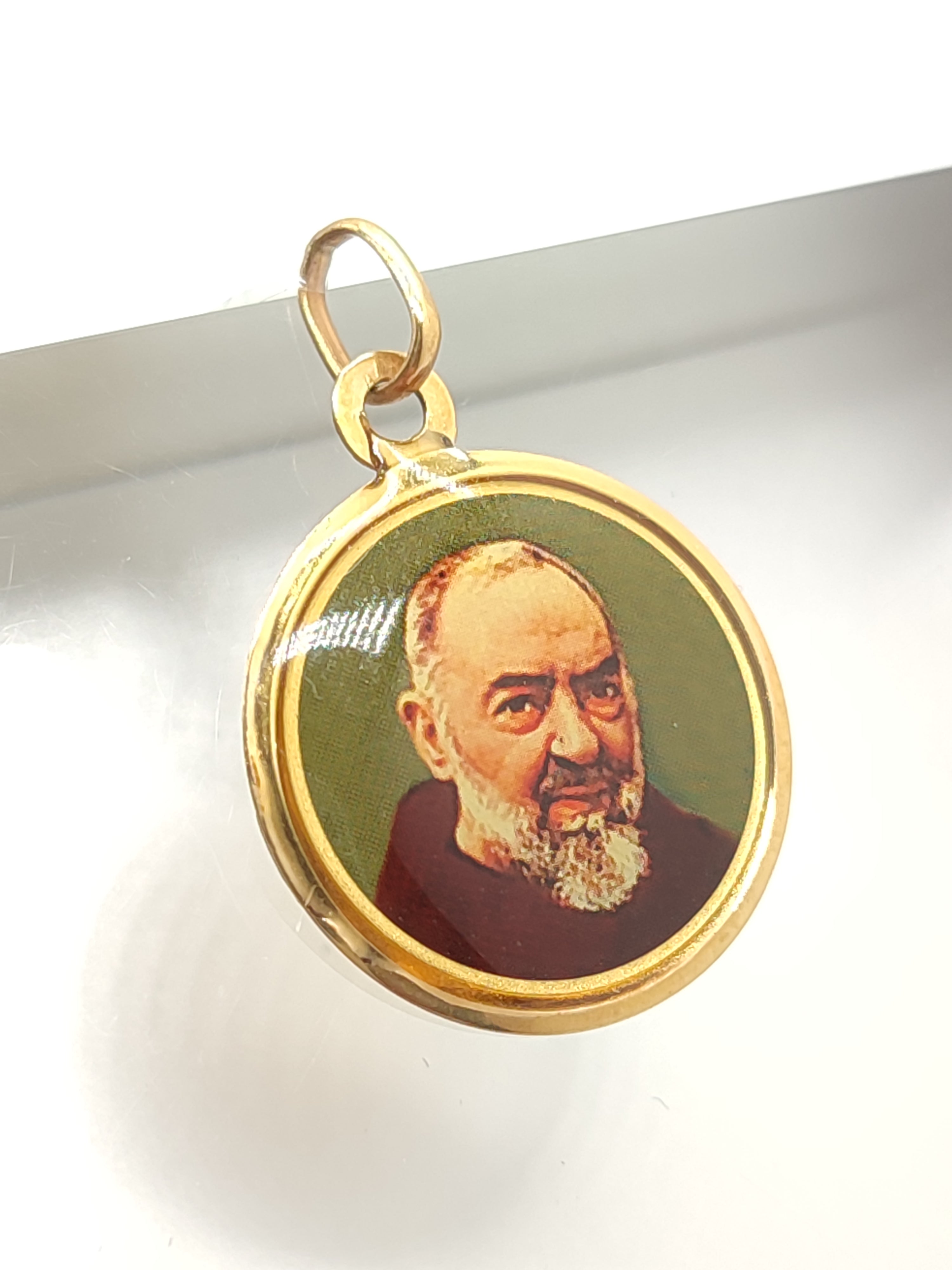 Padre pio store pendant gold