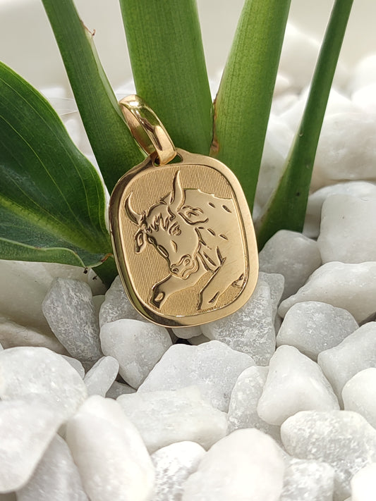 Copy of the rectangular Taurus zodiac yellow gold pendant