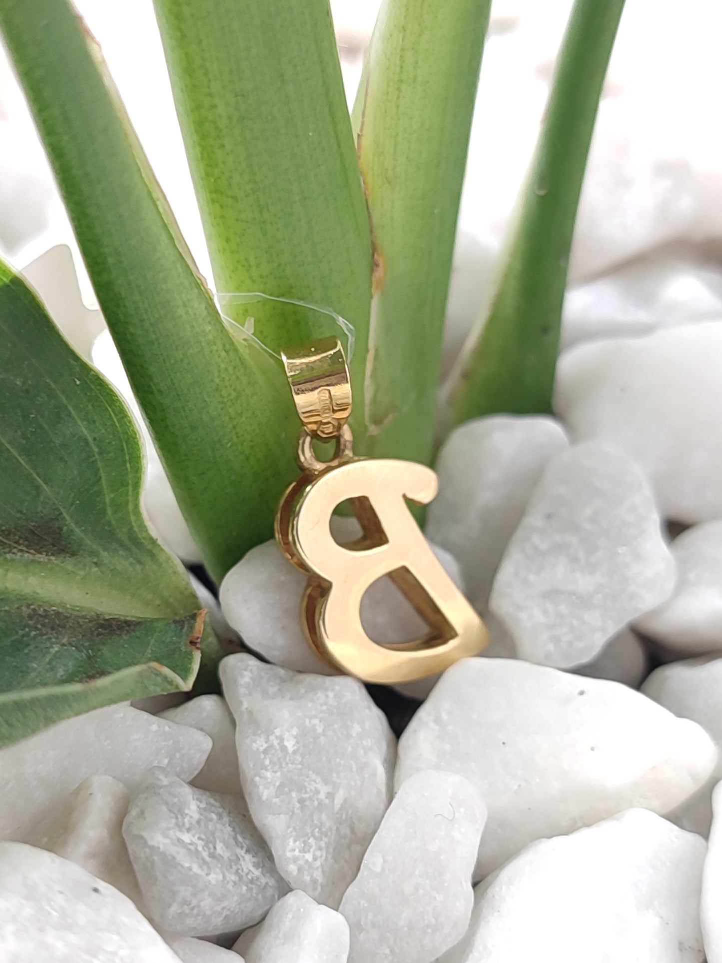 Yellow gold letter B pendant
