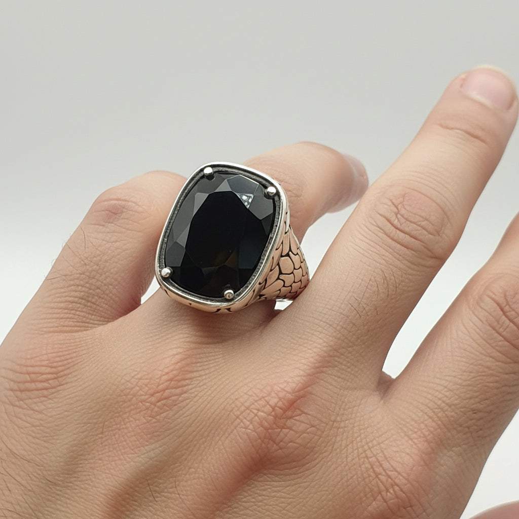 Anello Anello Albert M. in Argento 925 Brunito con Spinello Nero - Gioielli Pavan