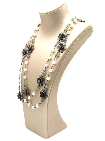 Collana in filigrana d'argento lunga con perle fiori e quarzi
