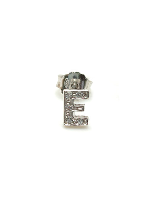 Mono silver earring with letter E