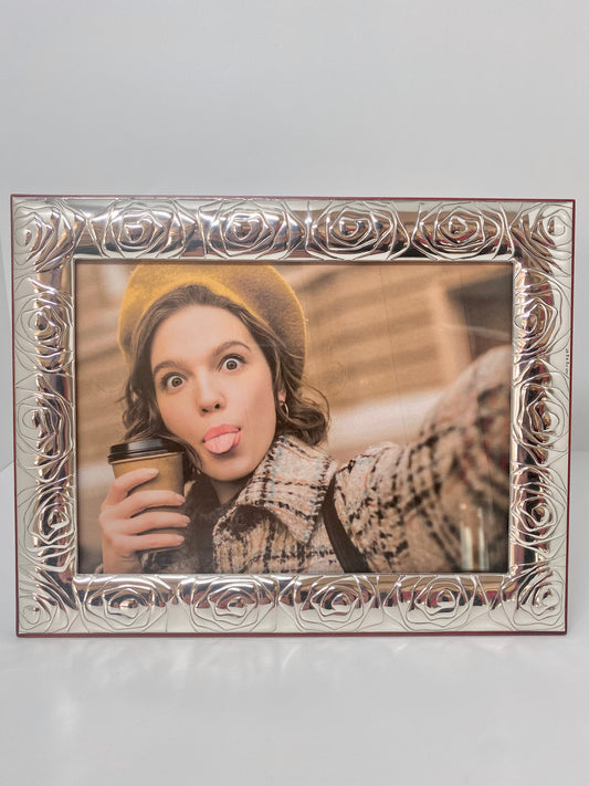 Bilaminated silver photo frame with rose motif