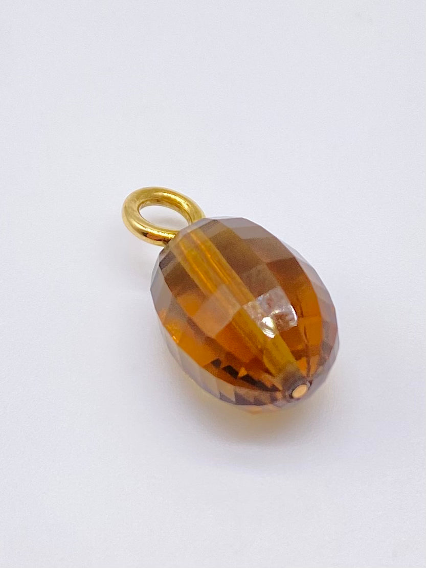 Pair of yellow gold pendants with Madeira quartz